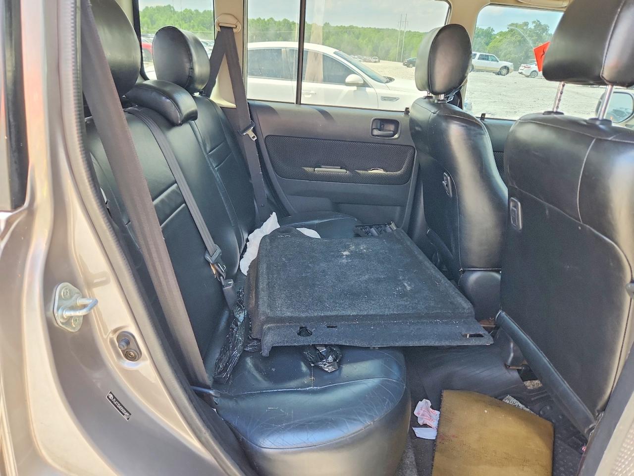 2005 Toyota Scion Xb Gray vin: JTLKT324250204957