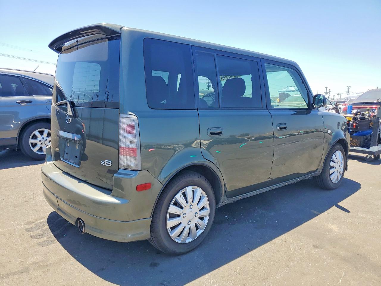 2005 Toyota Scion Xb Green vin: JTLKT324254002130
