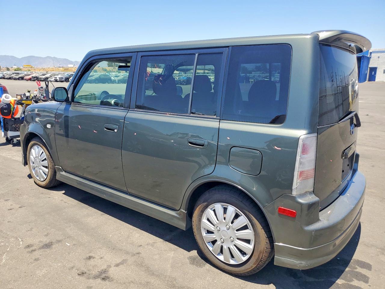 2005 Toyota Scion Xb Green vin: JTLKT324254002130