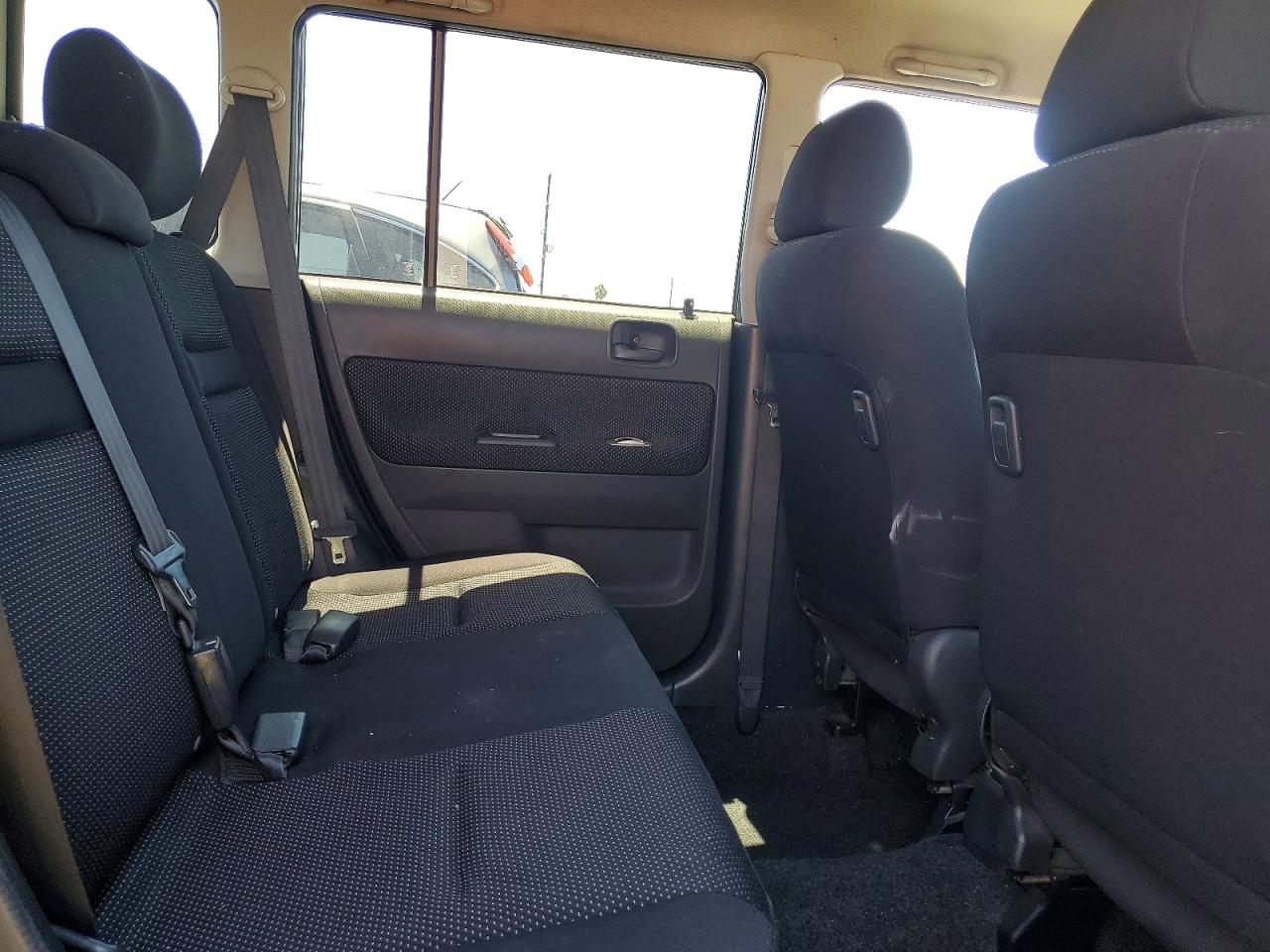 2005 Toyota Scion Xb Green vin: JTLKT324254002130