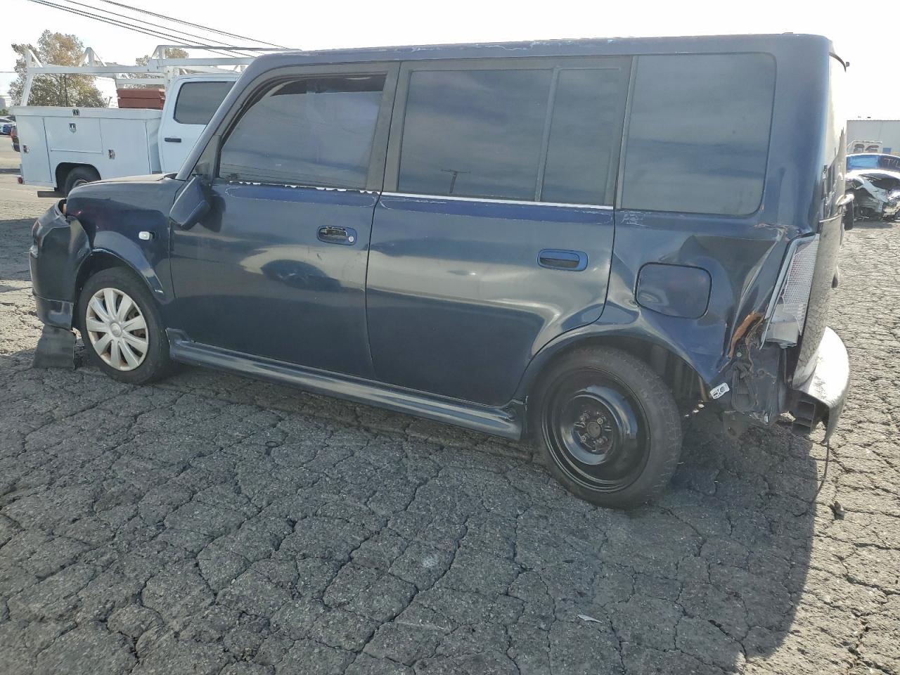 2004 Toyota Scion Xb Blue vin: JTLKT324340165732