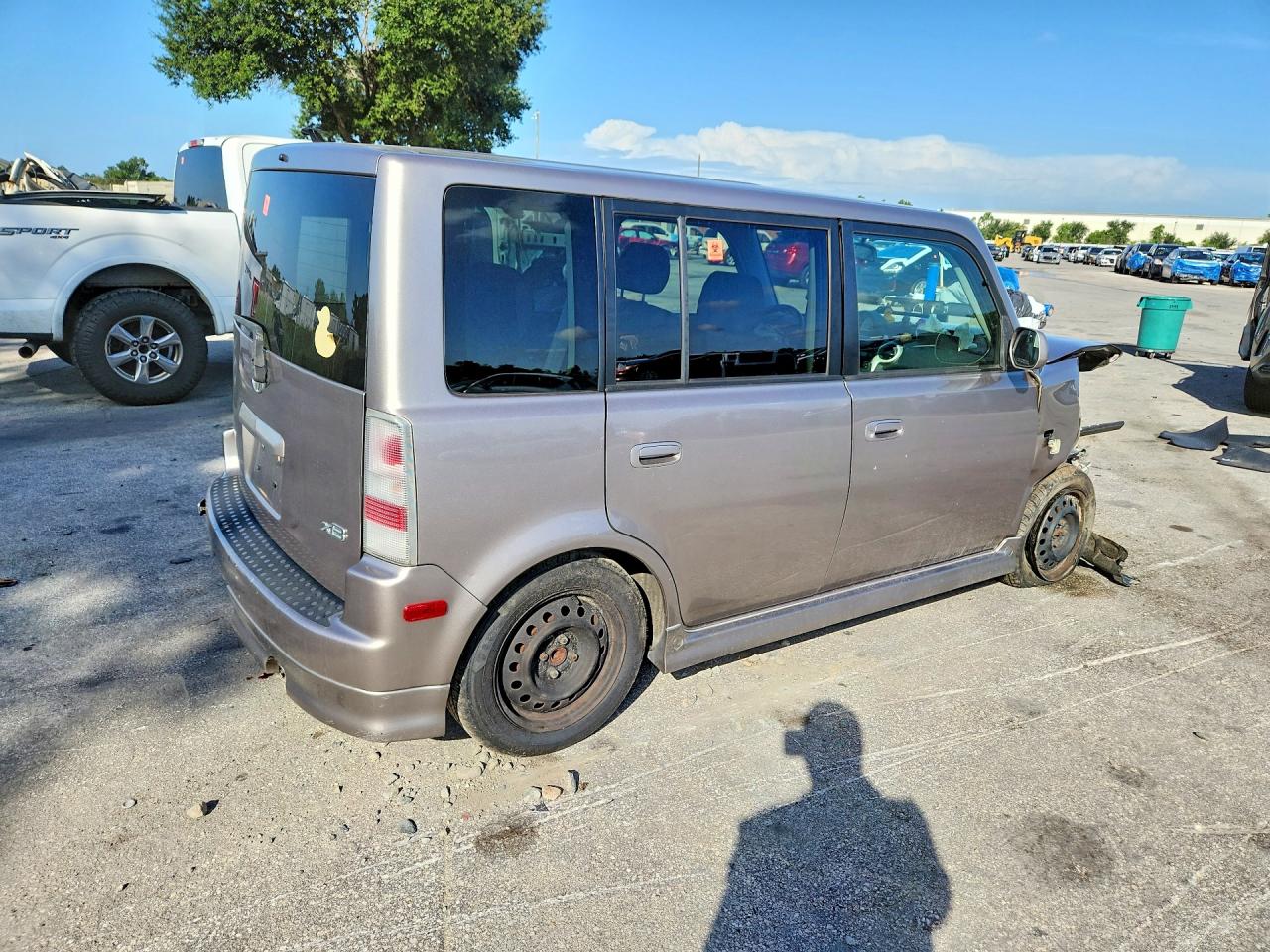 2005 Toyota Scion Xb Gray vin: JTLKT324350172696