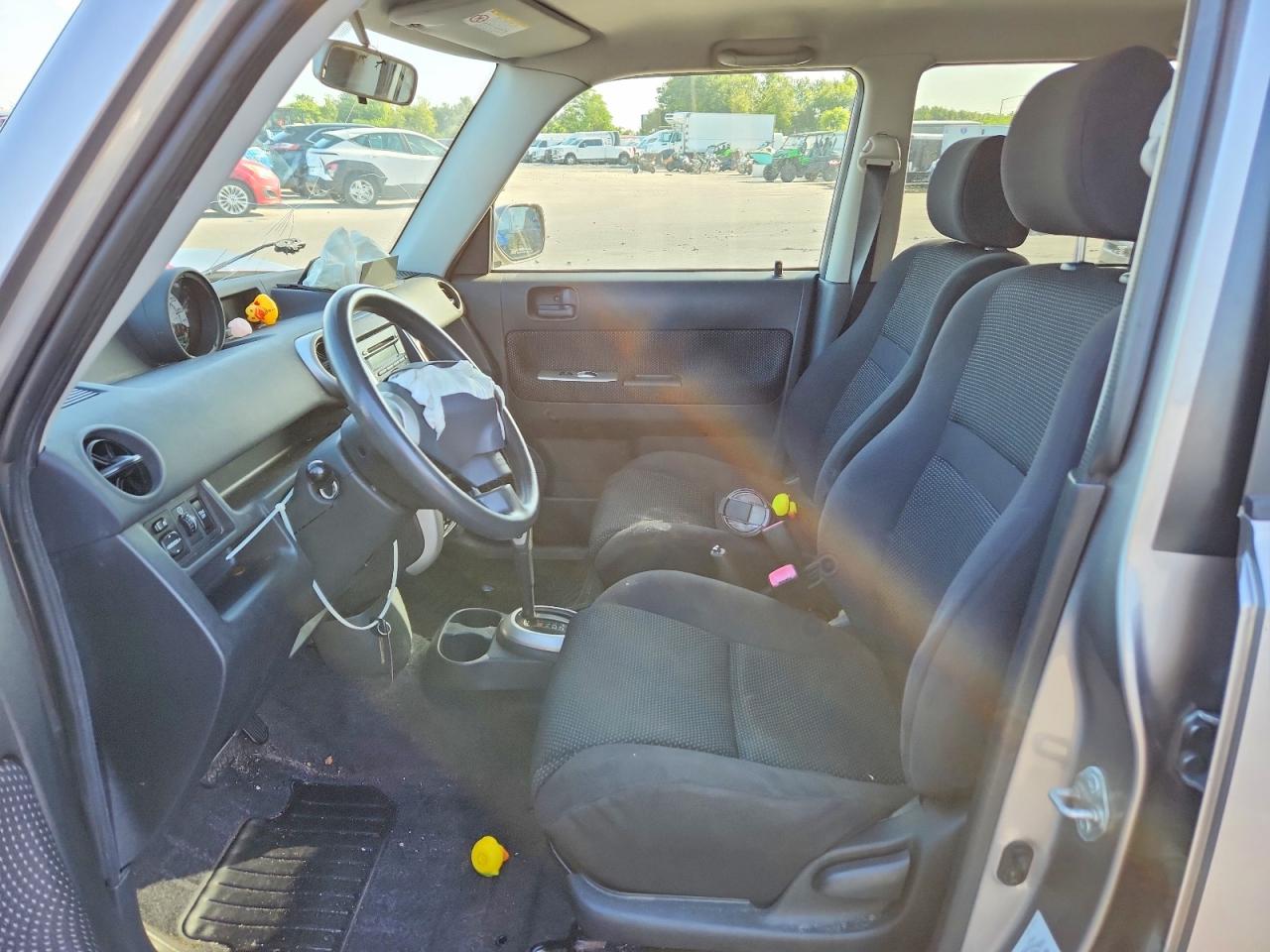 2005 Toyota Scion Xb Gray vin: JTLKT324350172696