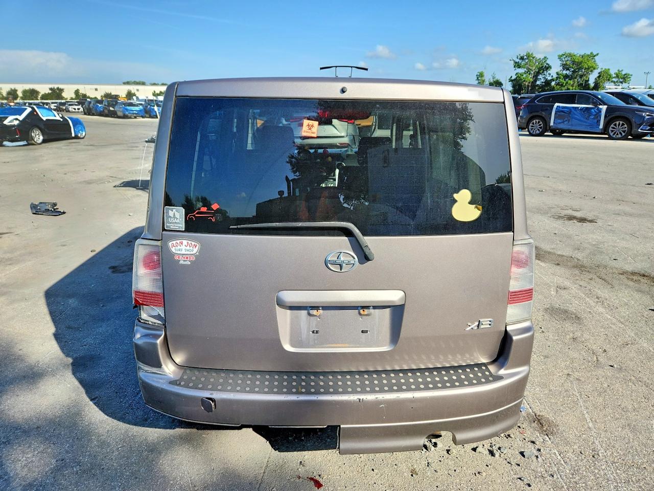 2005 Toyota Scion Xb Gray vin: JTLKT324350172696