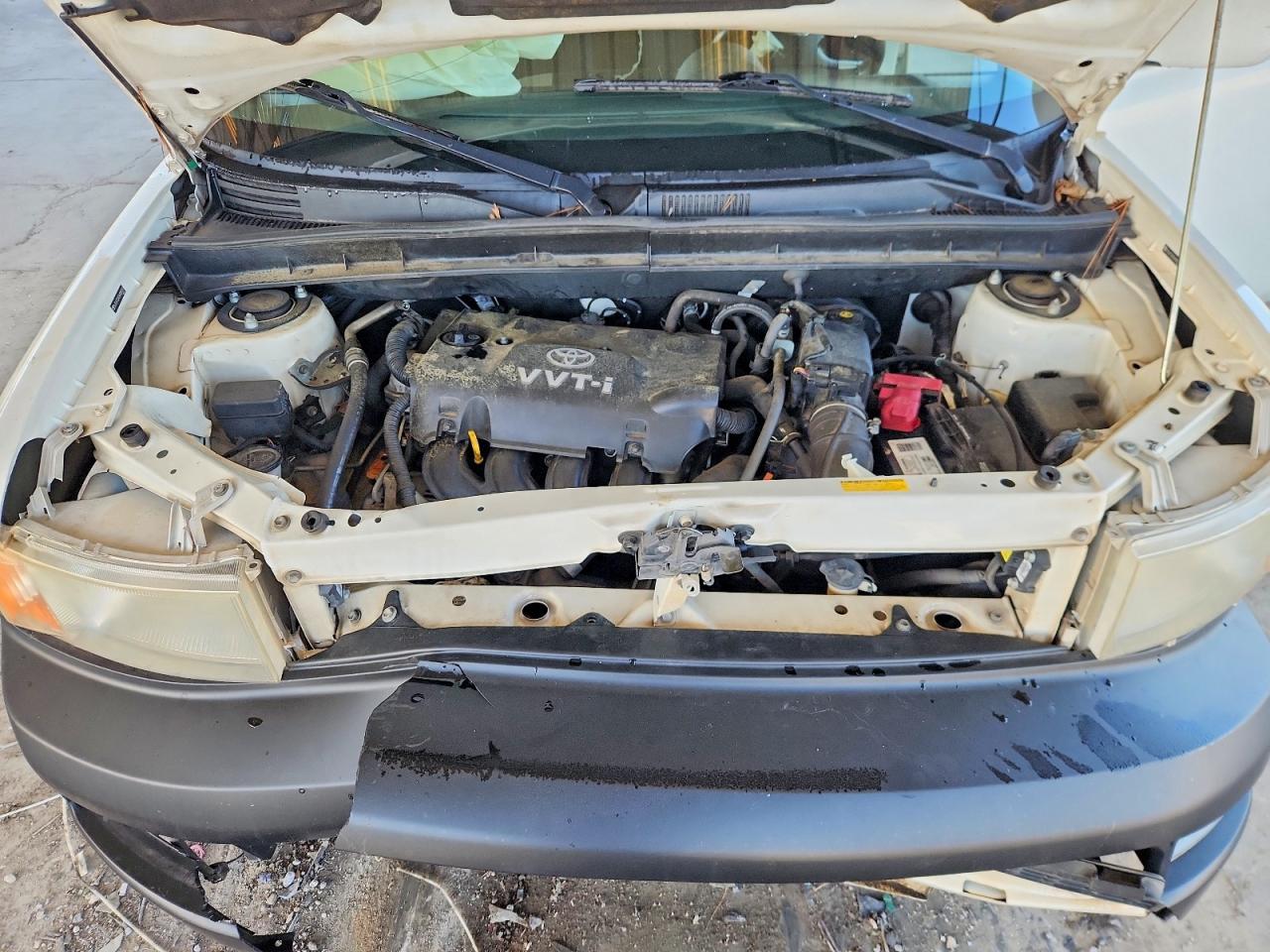 2006 Toyota Scion Xb White vin: JTLKT324364089327