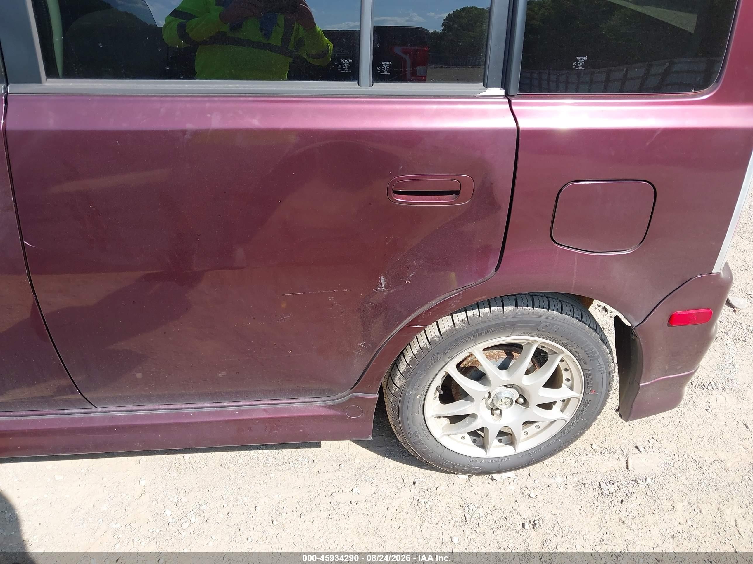 2005 Scion Xb   Purple vin: JTLKT324450217841