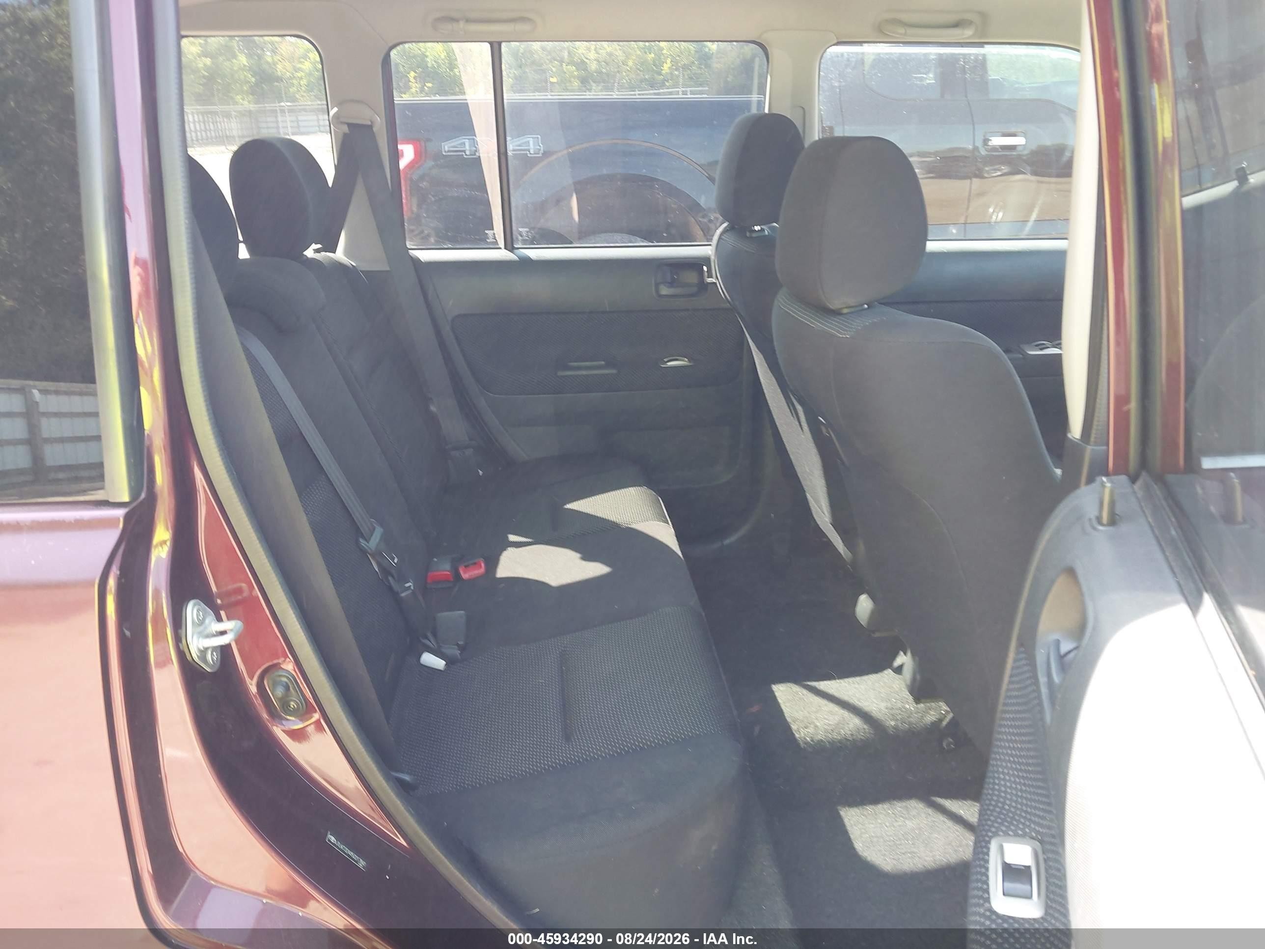 2005 Scion Xb   Purple vin: JTLKT324450217841