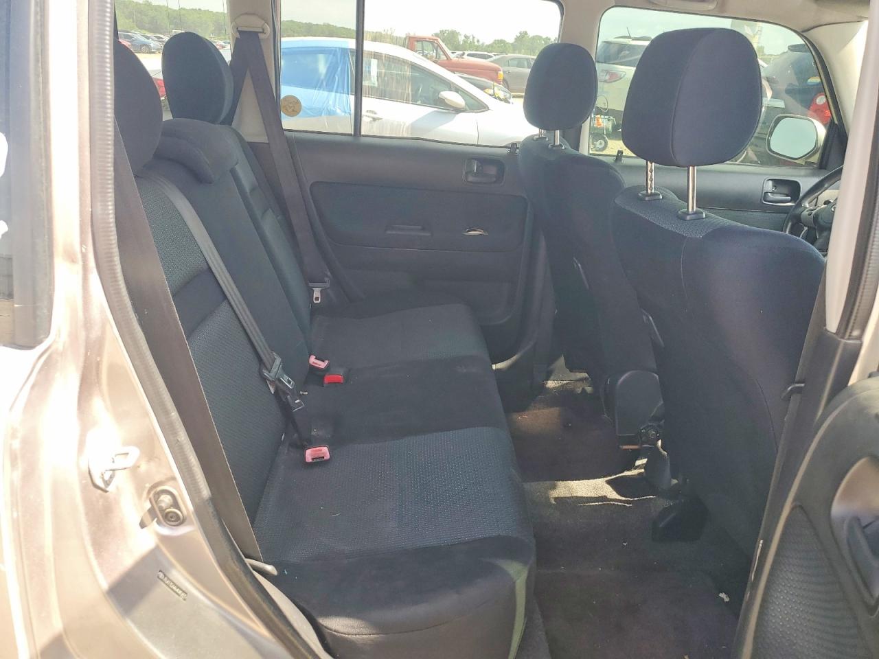 2006 Toyota Scion Xb Gray vin: JTLKT324464085805