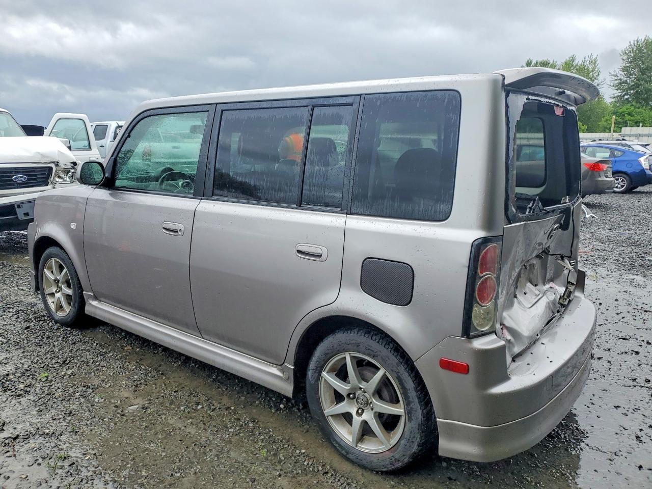 2006 Toyota Scion Xb Silver vin: JTLKT324464105891