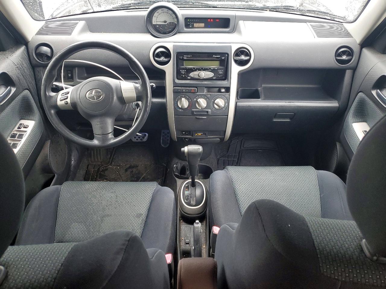 2006 Toyota Scion Xb Silver vin: JTLKT324464105891