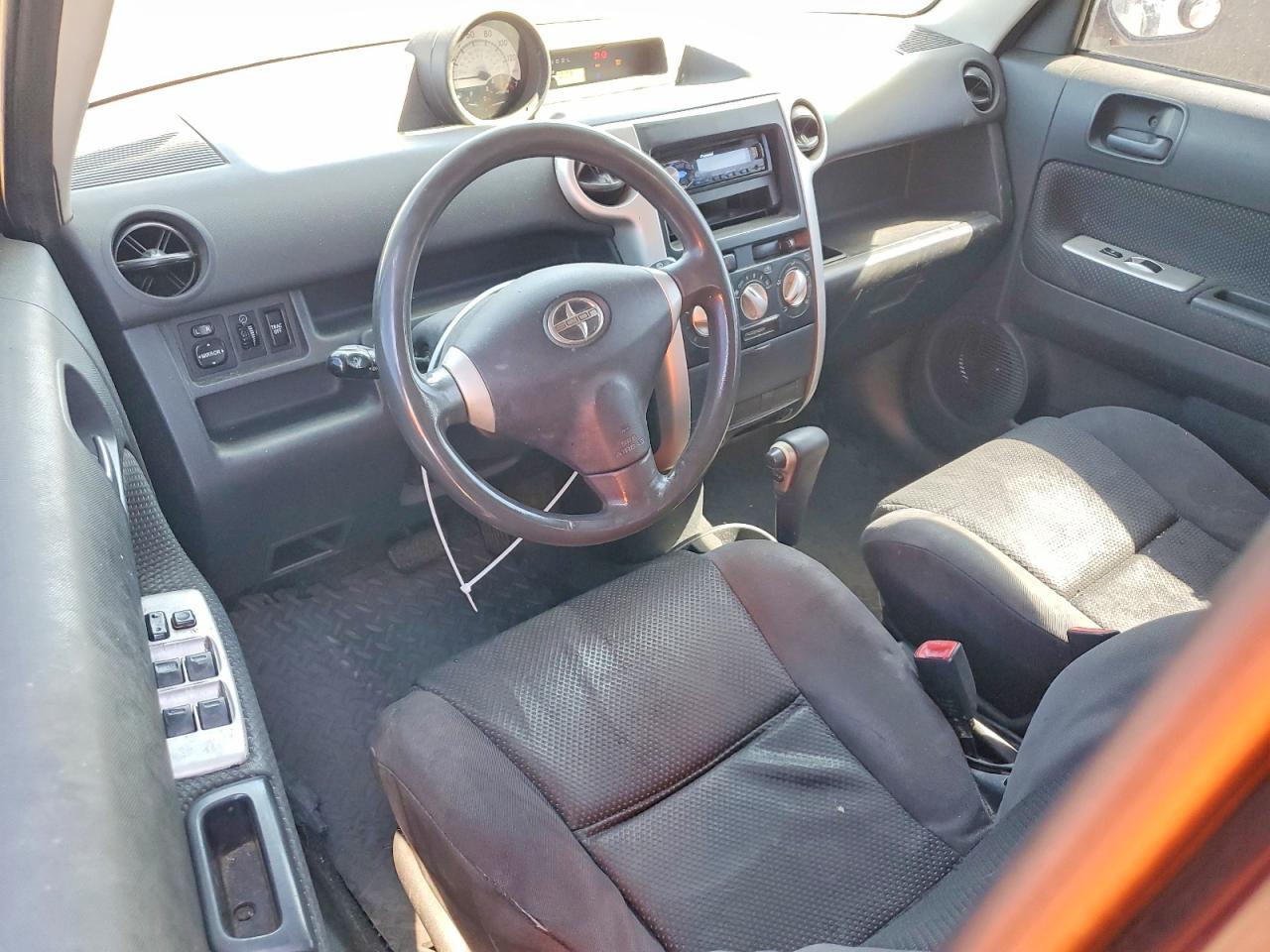 2004 Toyota Scion Xb Burgundy vin: JTLKT324640134541