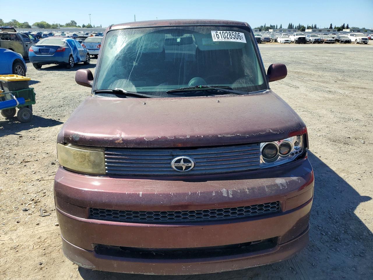 2004 Toyota Scion Xb Burgundy vin: JTLKT324640134541