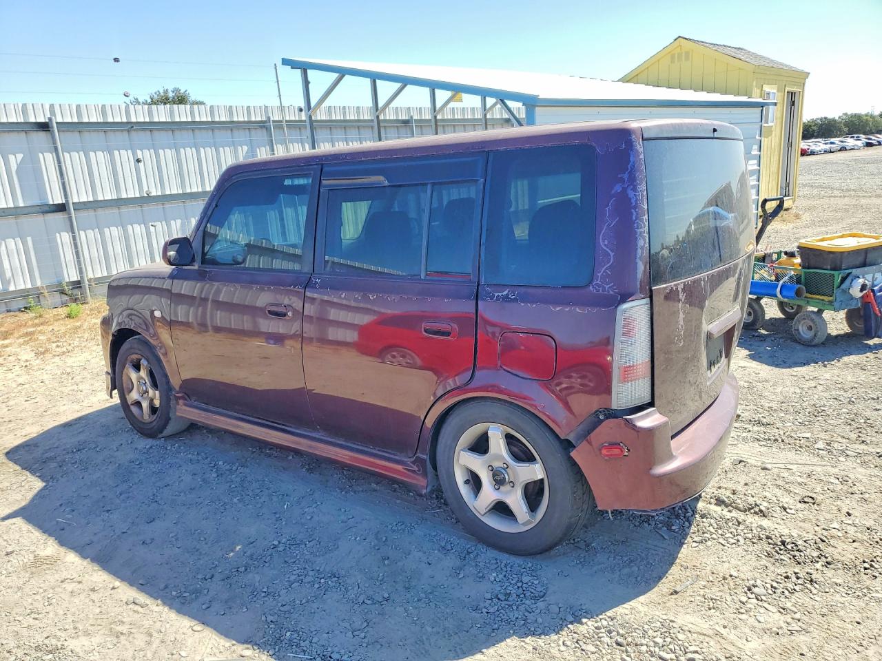 2004 Toyota Scion Xb Burgundy vin: JTLKT324640134541