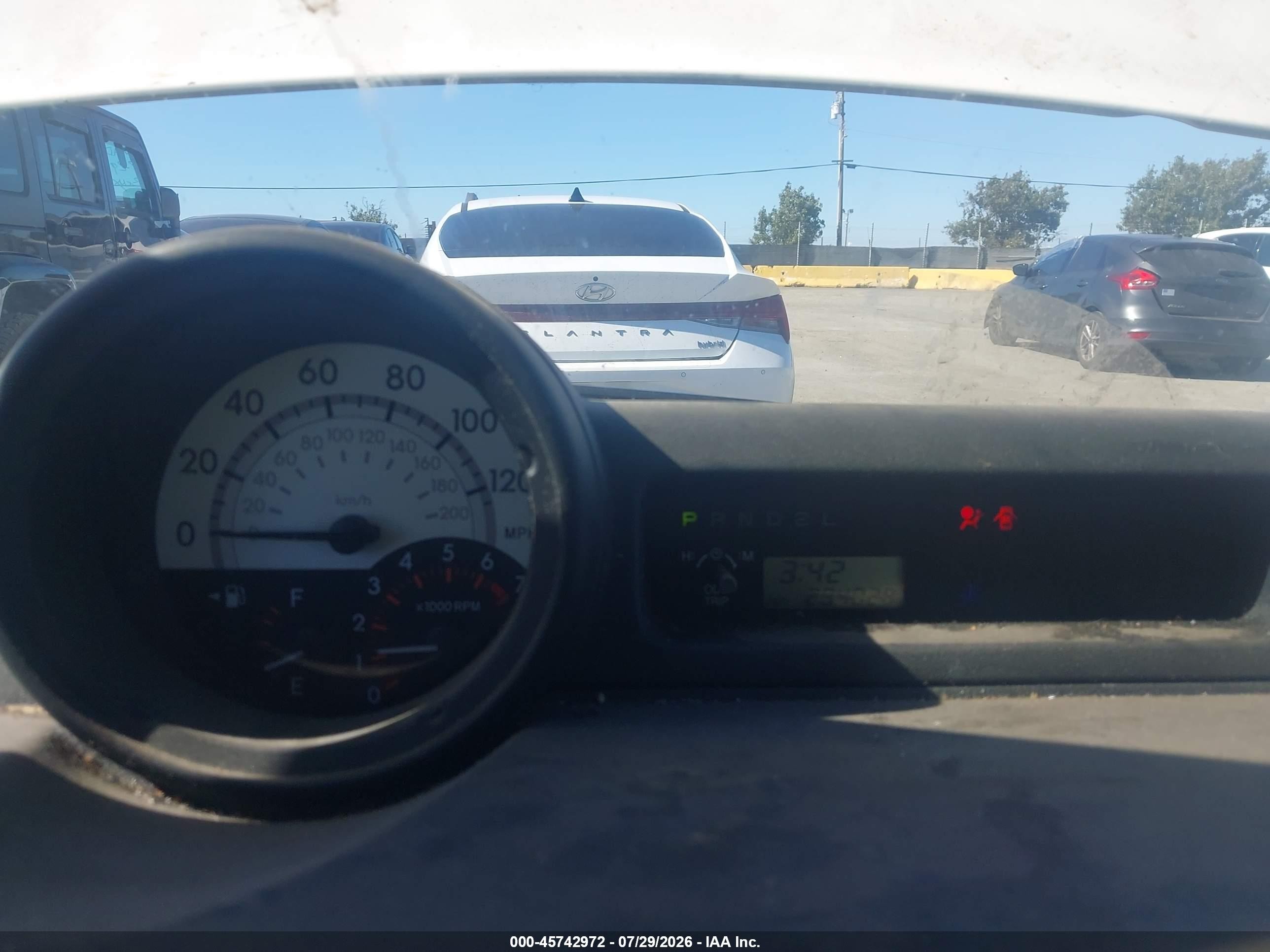 2005 Toyota Scion Xb White vin: JTLKT324650192019