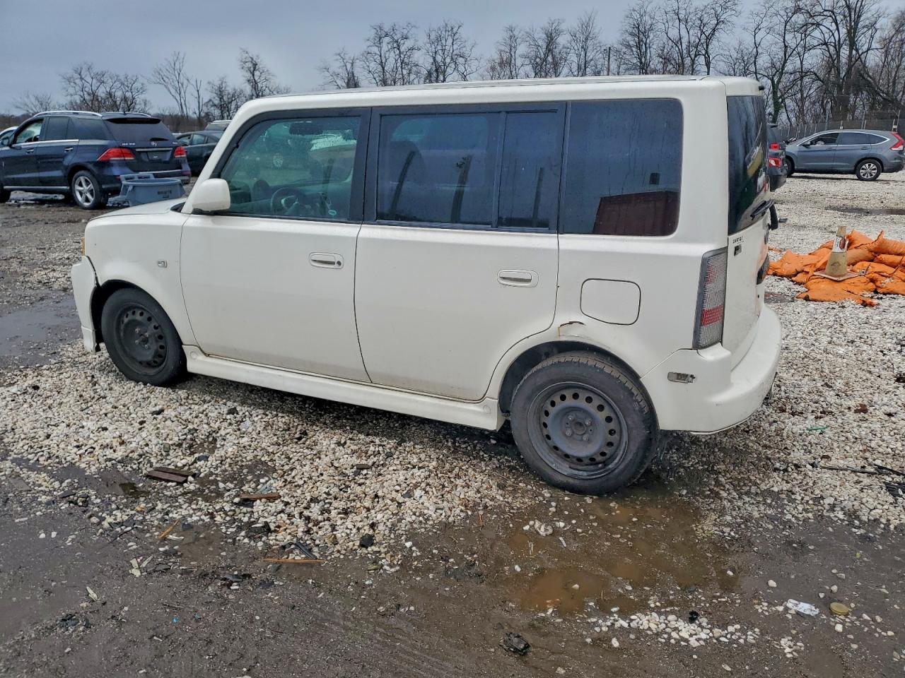 2006 Toyota Scion Xb White vin: JTLKT324664055446