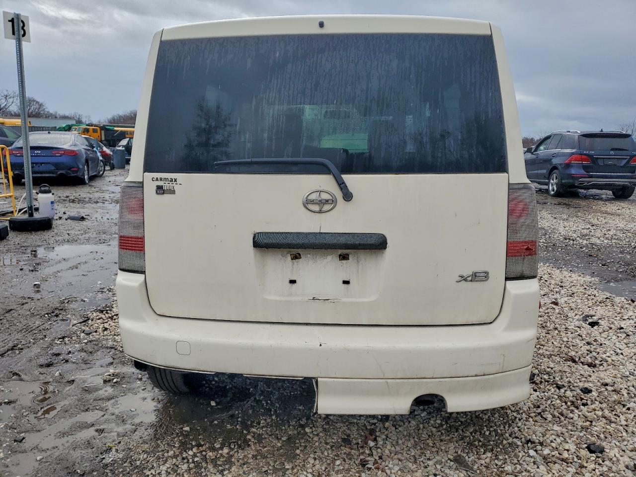 2006 Toyota Scion Xb White vin: JTLKT324664055446
