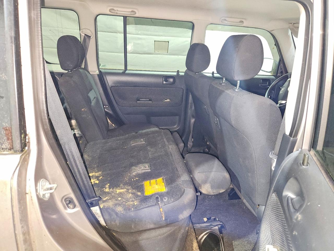 2005 Toyota Scion Xb Silver vin: JTLKT324750172880