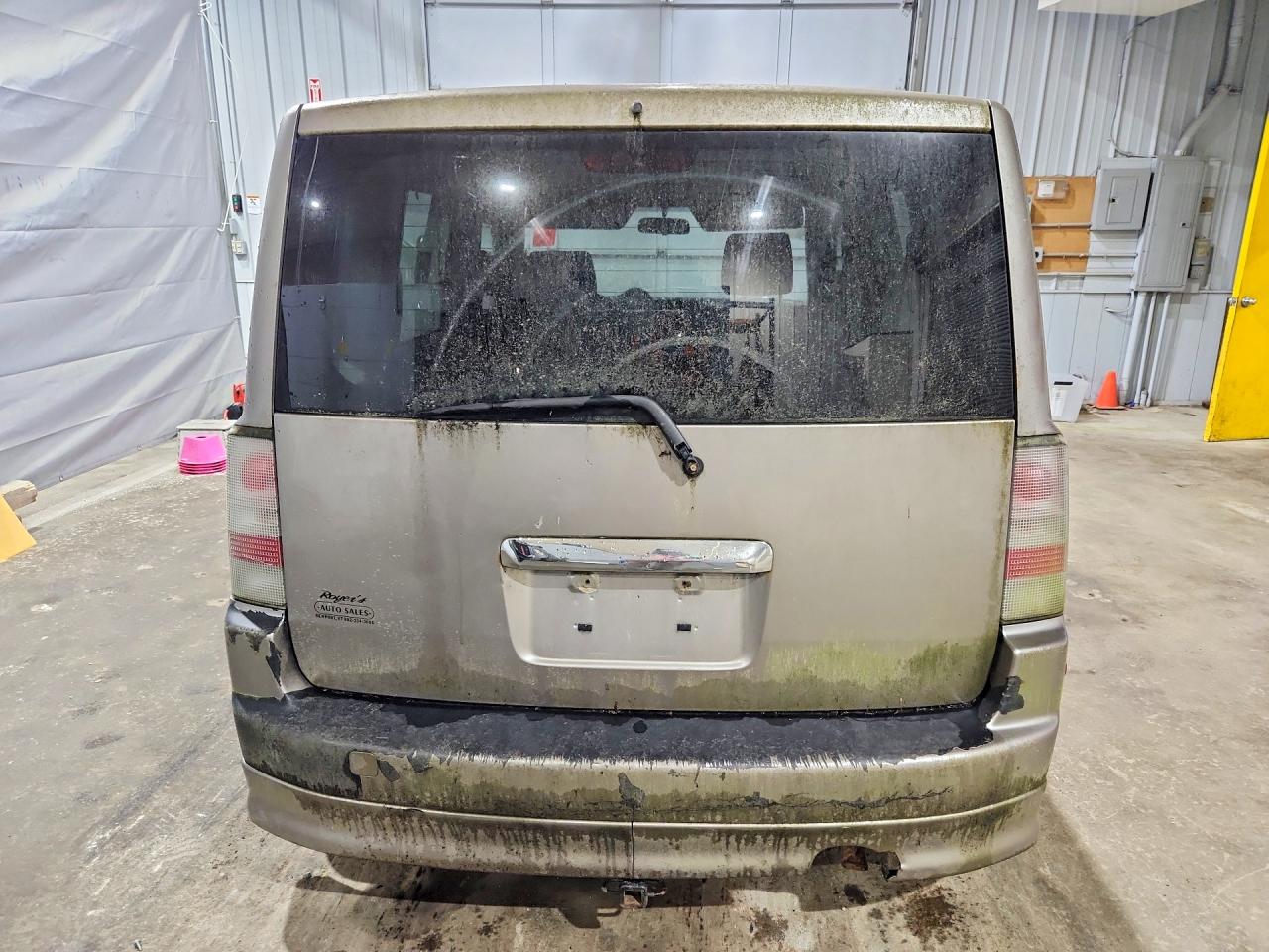 2005 Toyota Scion Xb Silver vin: JTLKT324750172880