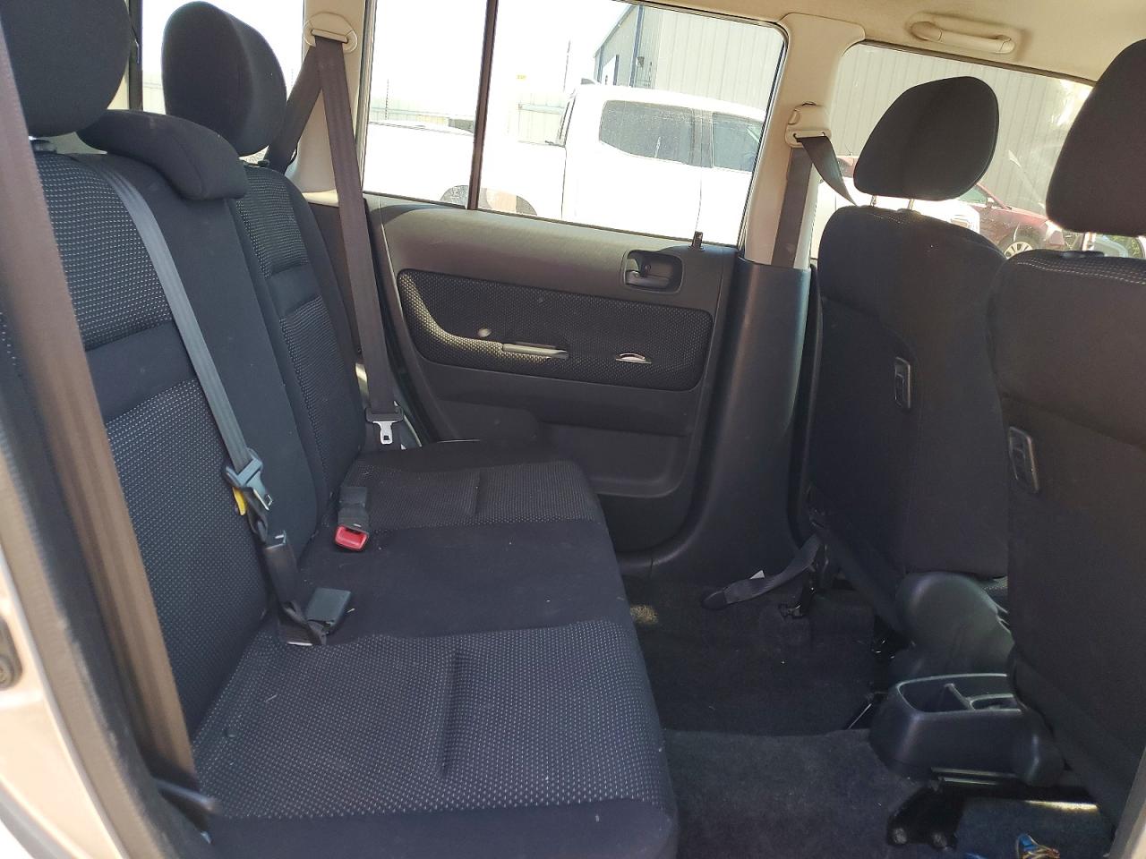 2005 Toyota Scion Xb Gray vin: JTLKT324750197410