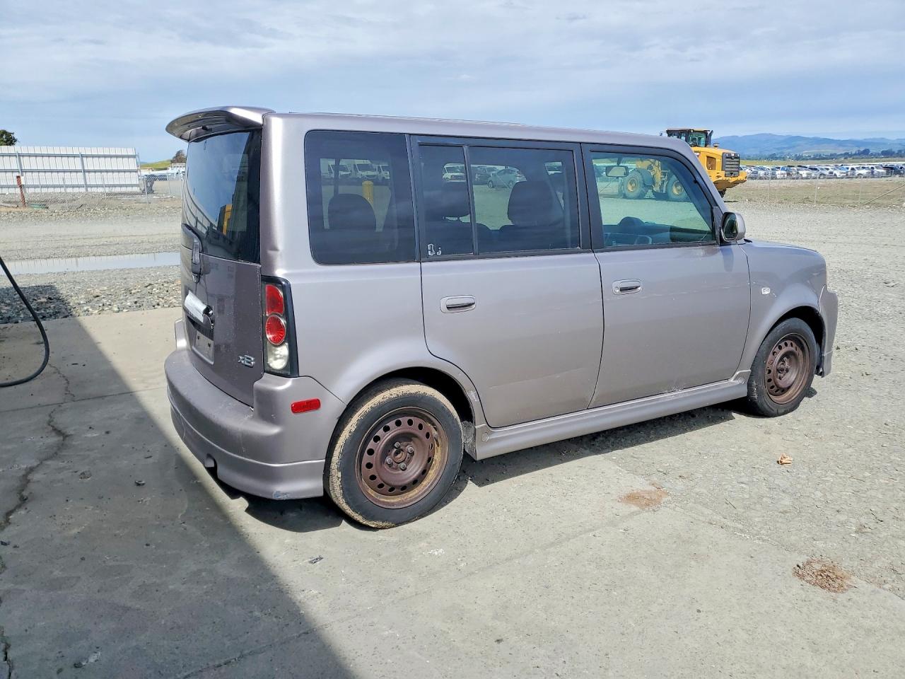 2006 Toyota Scion Xb Silver vin: JTLKT324764065449
