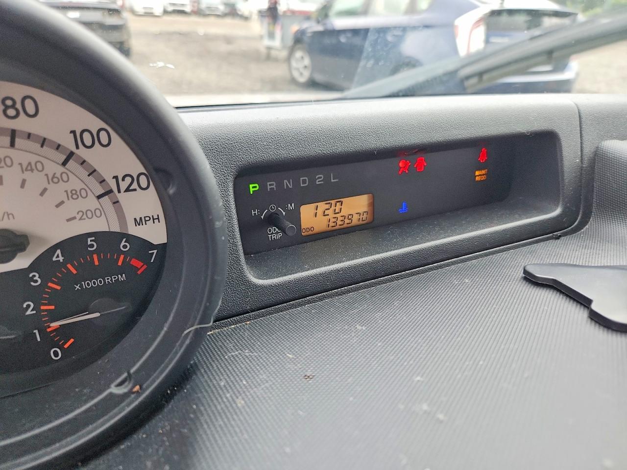 2006 Toyota Scion Xb Silver vin: JTLKT324764106811