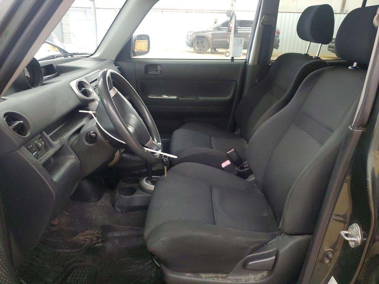 2004 Toyota Scion Xb Gray vin: JTLKT324840152278