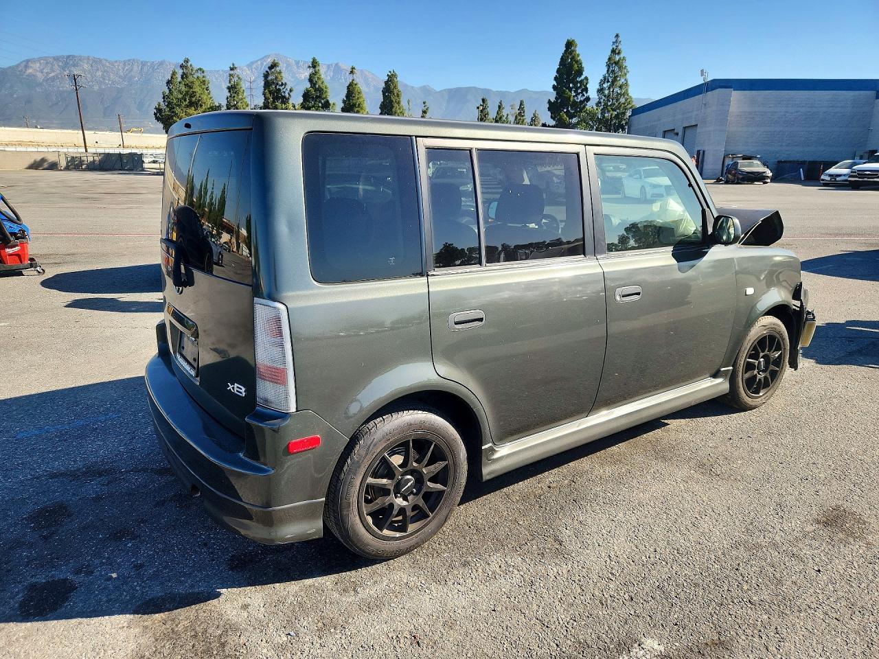 2005 Toyota Scion Xb Green vin: JTLKT324850183550