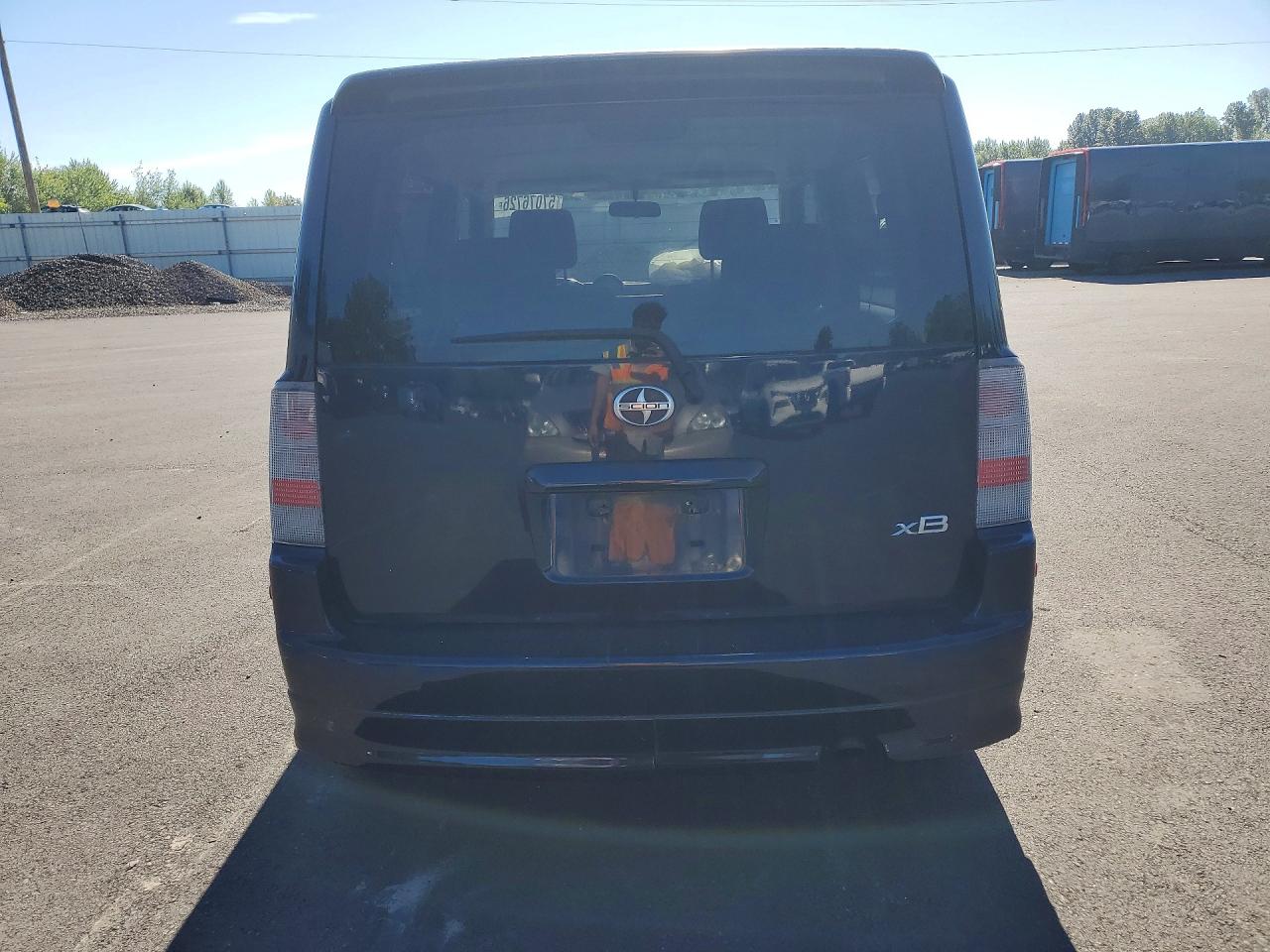 2005 Toyota Scion Xb Black vin: JTLKT324850207314