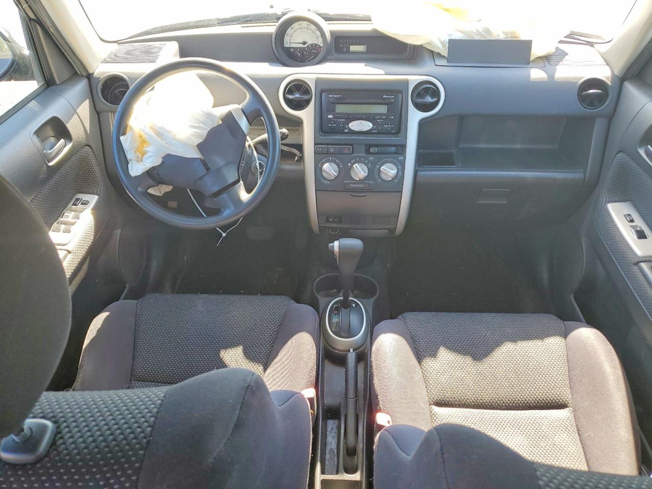2005 Toyota Scion Xb Black vin: JTLKT324850207314