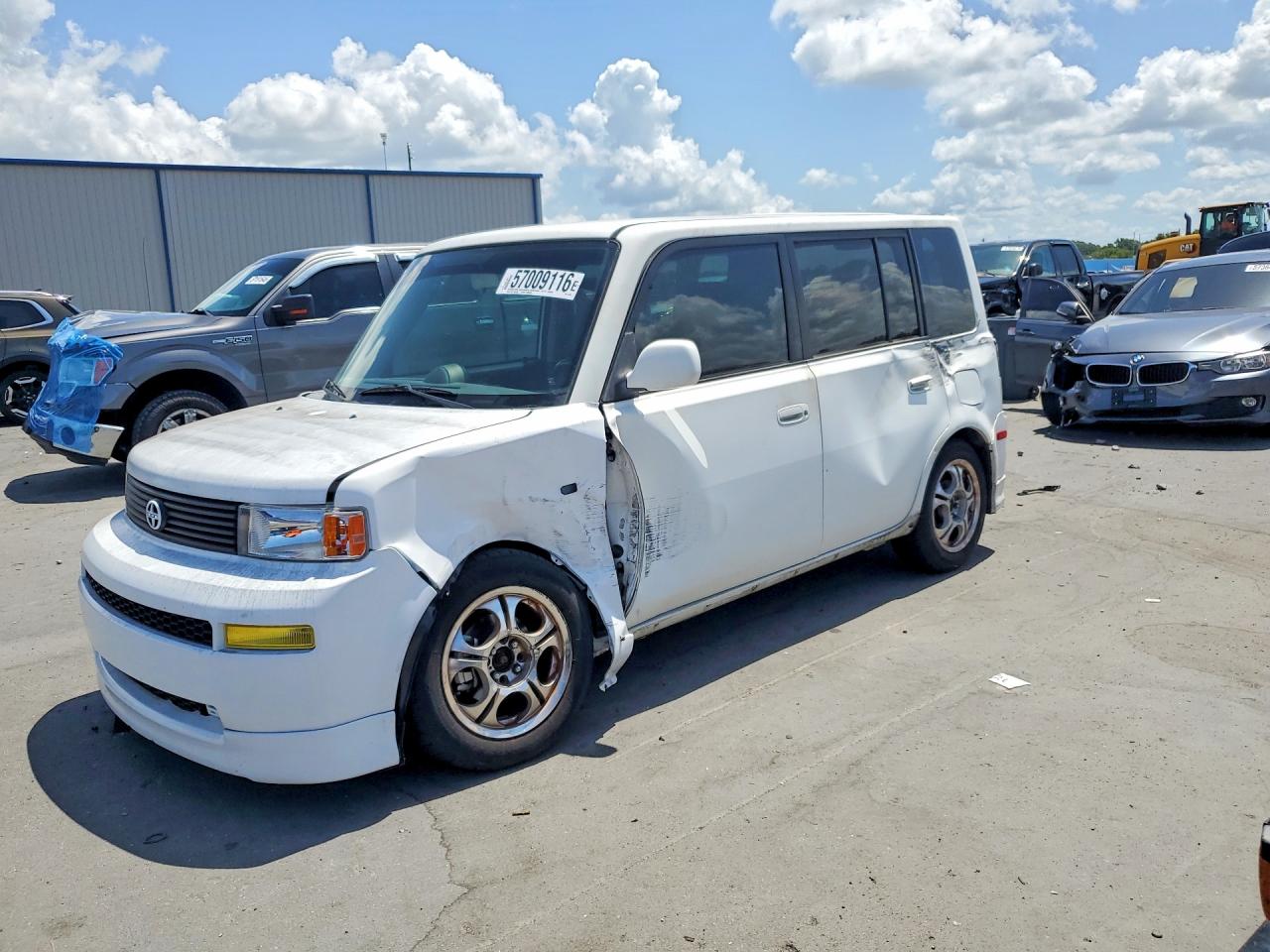 2005 Toyota Scion Xb White vin: JTLKT324954027395