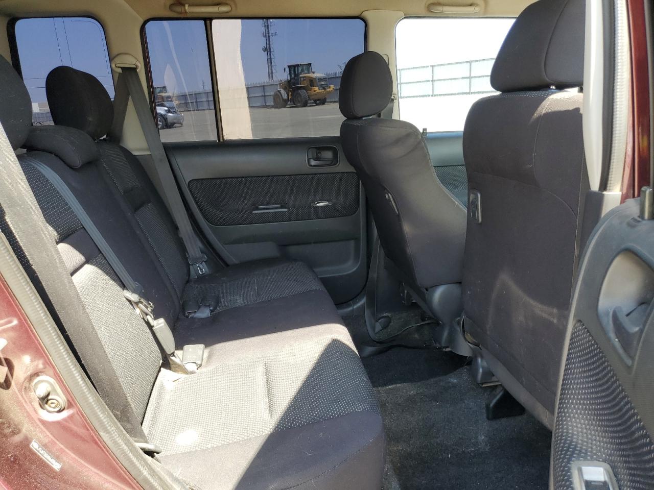 2006 Toyota Scion Xb Burgundy vin: JTLKT324964034932