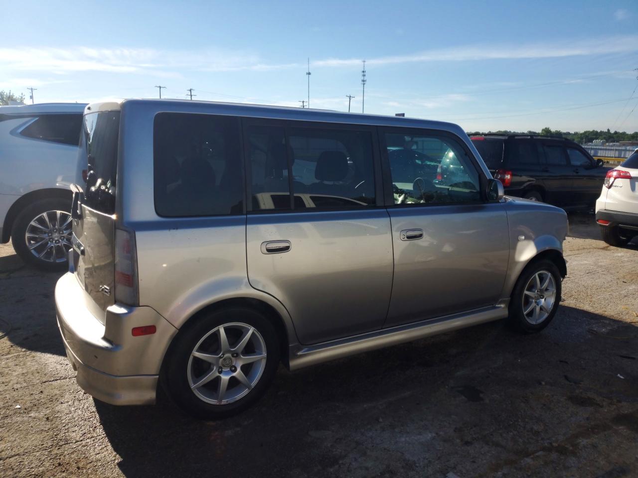 2006 Toyota Scion Xb Gray vin: JTLKT324964047471