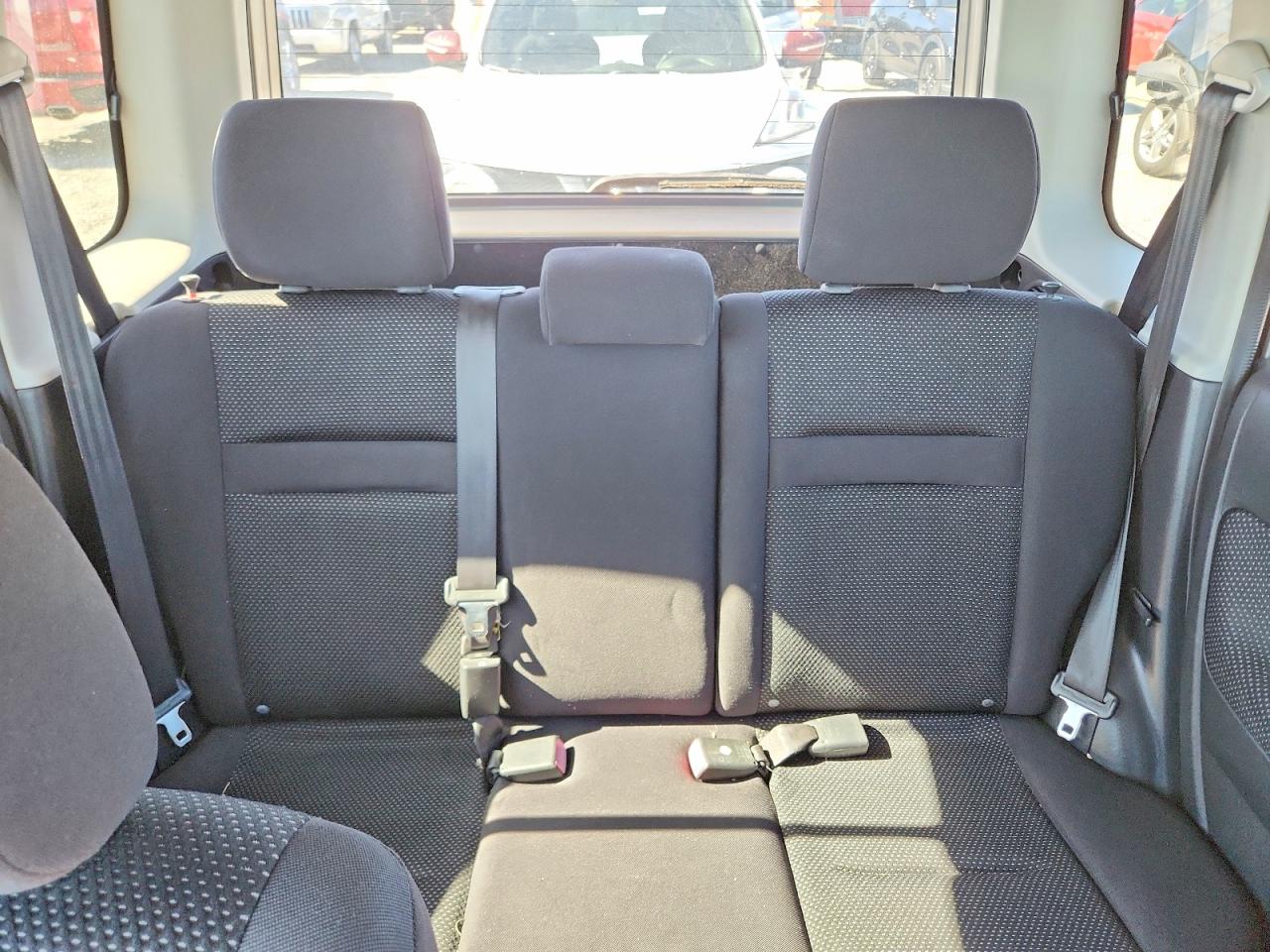 2006 Toyota Scion Xb Silver vin: JTLKT324964054694