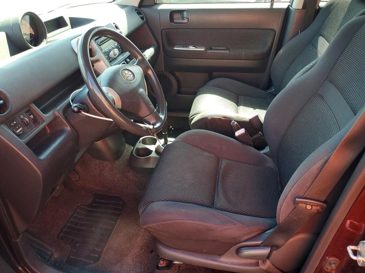 2006 Toyota Scion Xb Purple vin: JTLKT324964055845