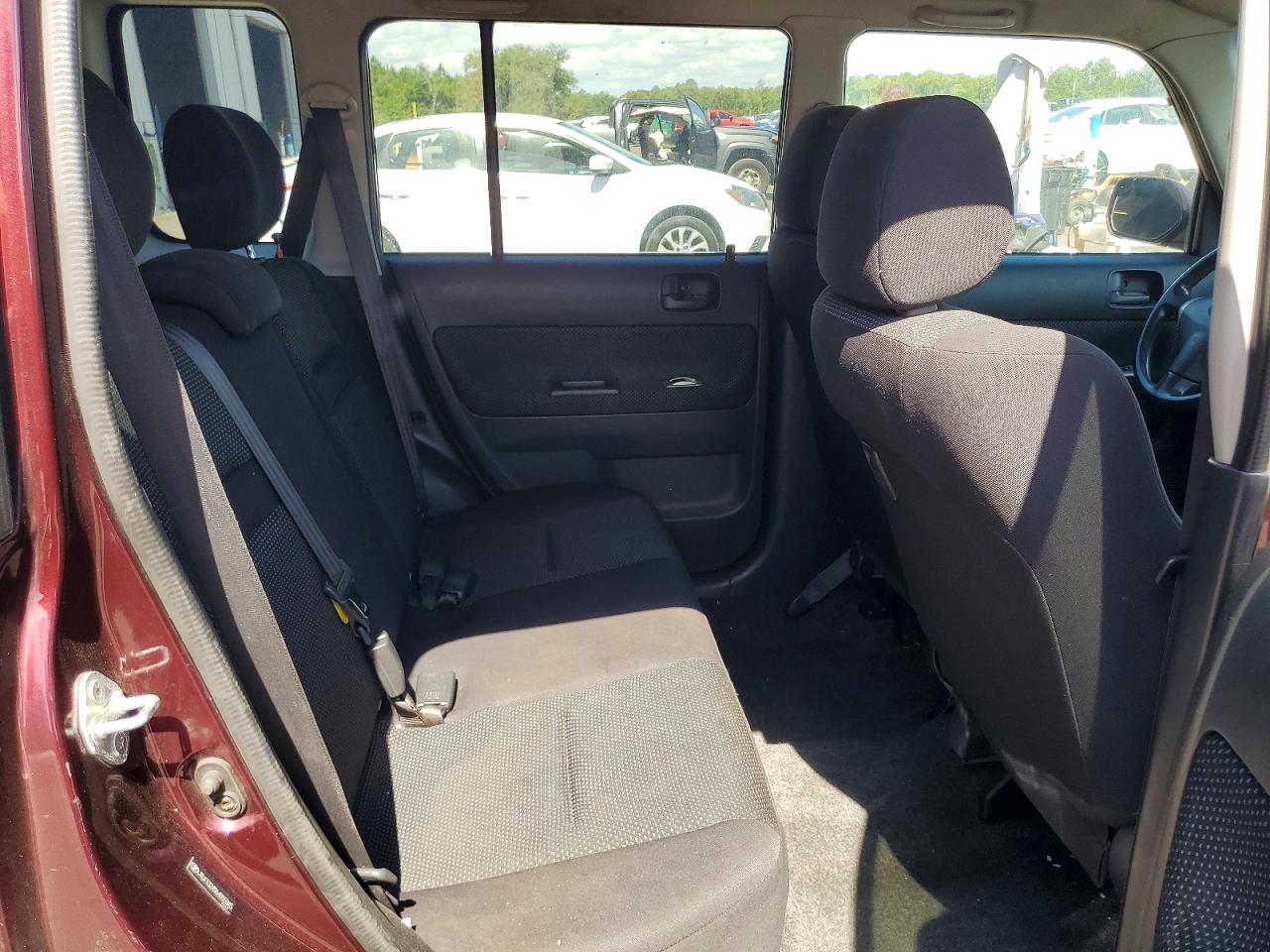 2006 Toyota Scion Xb Purple vin: JTLKT324964055845