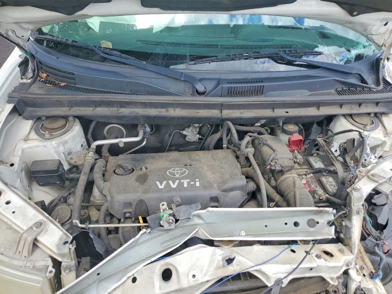 2006 Toyota Scion Xb White vin: JTLKT324964081782