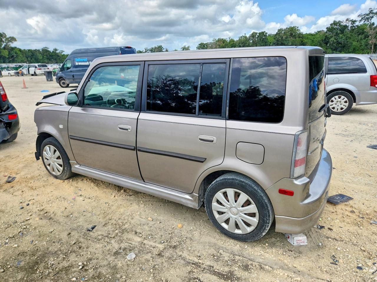2005 Toyota Scion Xb Silver vin: JTLKT324X50205192
