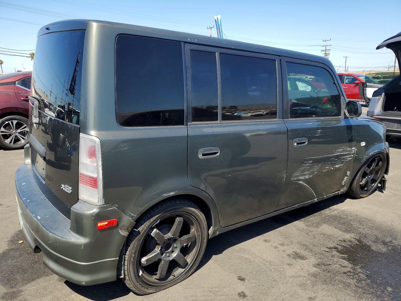 2005 Toyota Scion Xb Green vin: JTLKT324X54028295