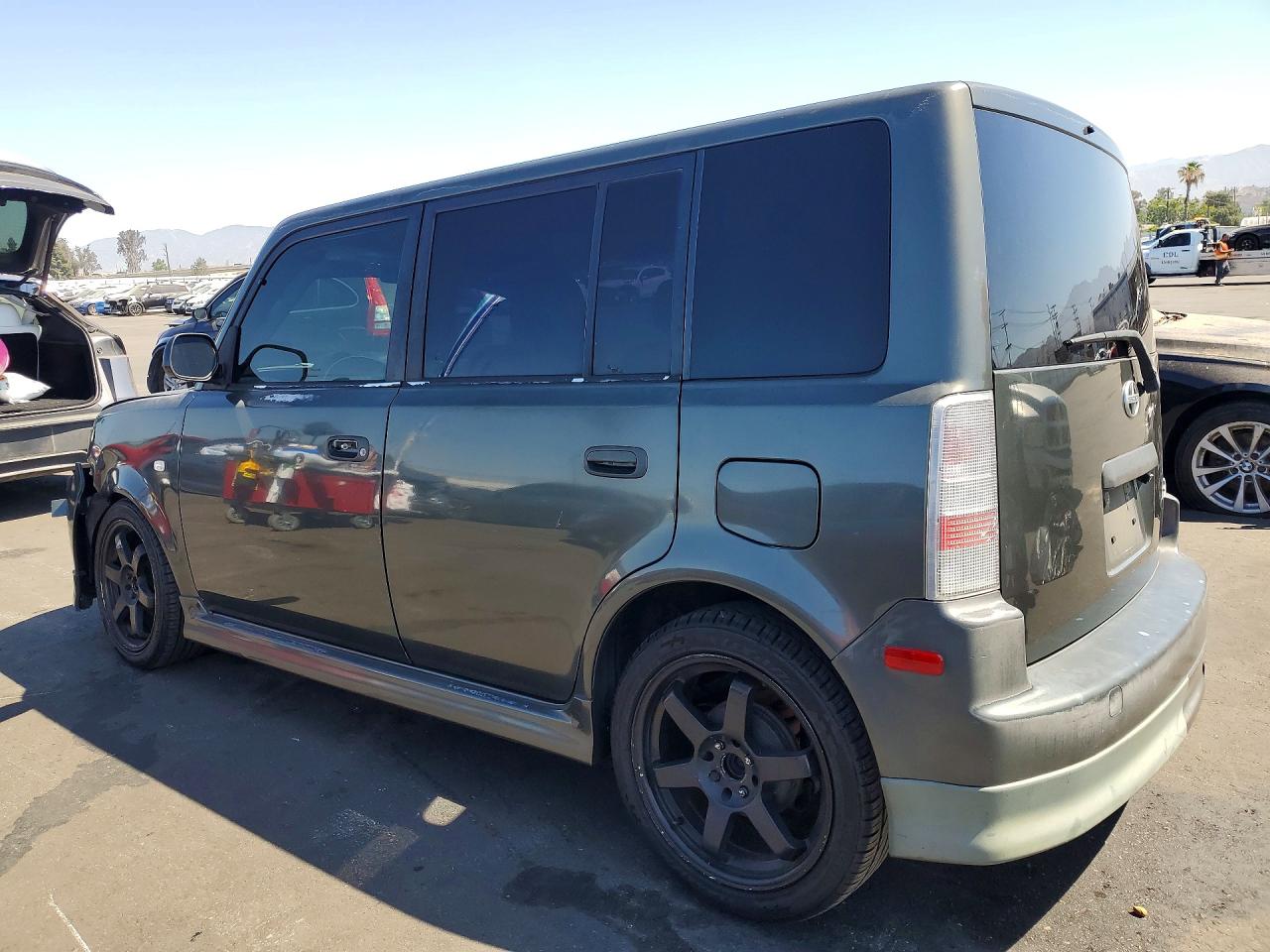 2005 Toyota Scion Xb Green vin: JTLKT324X54028295