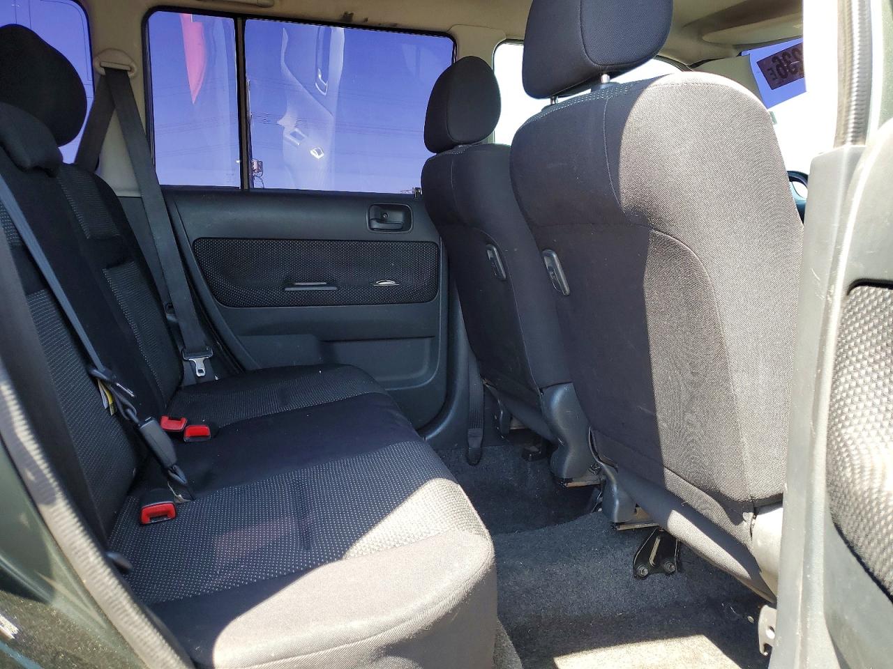 2005 Toyota Scion Xb Green vin: JTLKT324X54028295