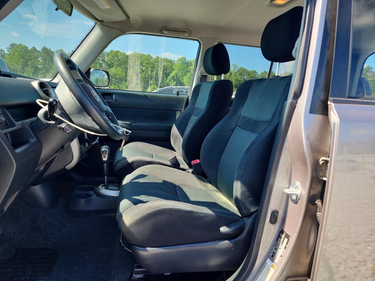 2006 Toyota Scion Xb Silver vin: JTLKT324X64064201