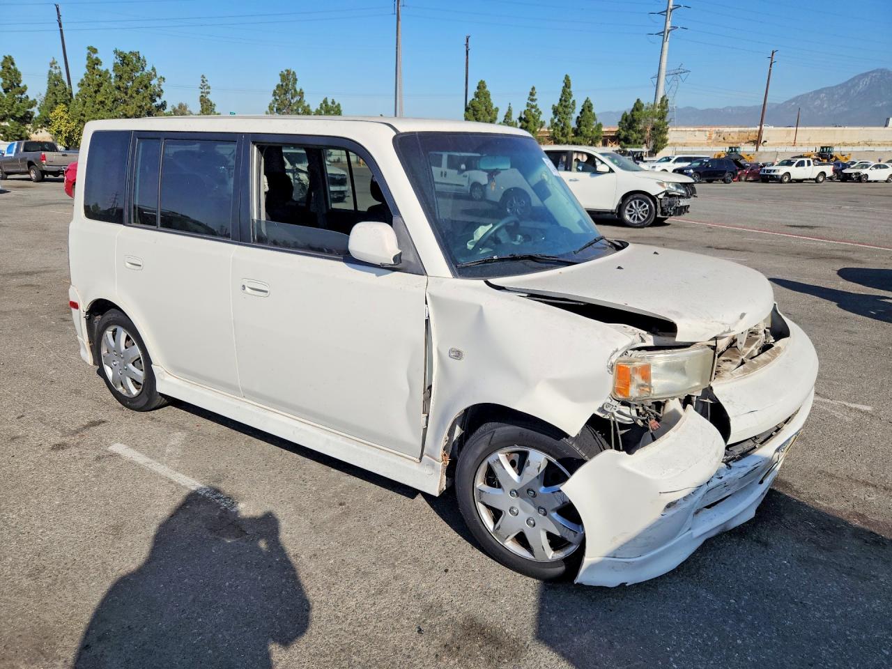 2006 Toyota Scion Xb Белый vin: JTLKT324X64121190