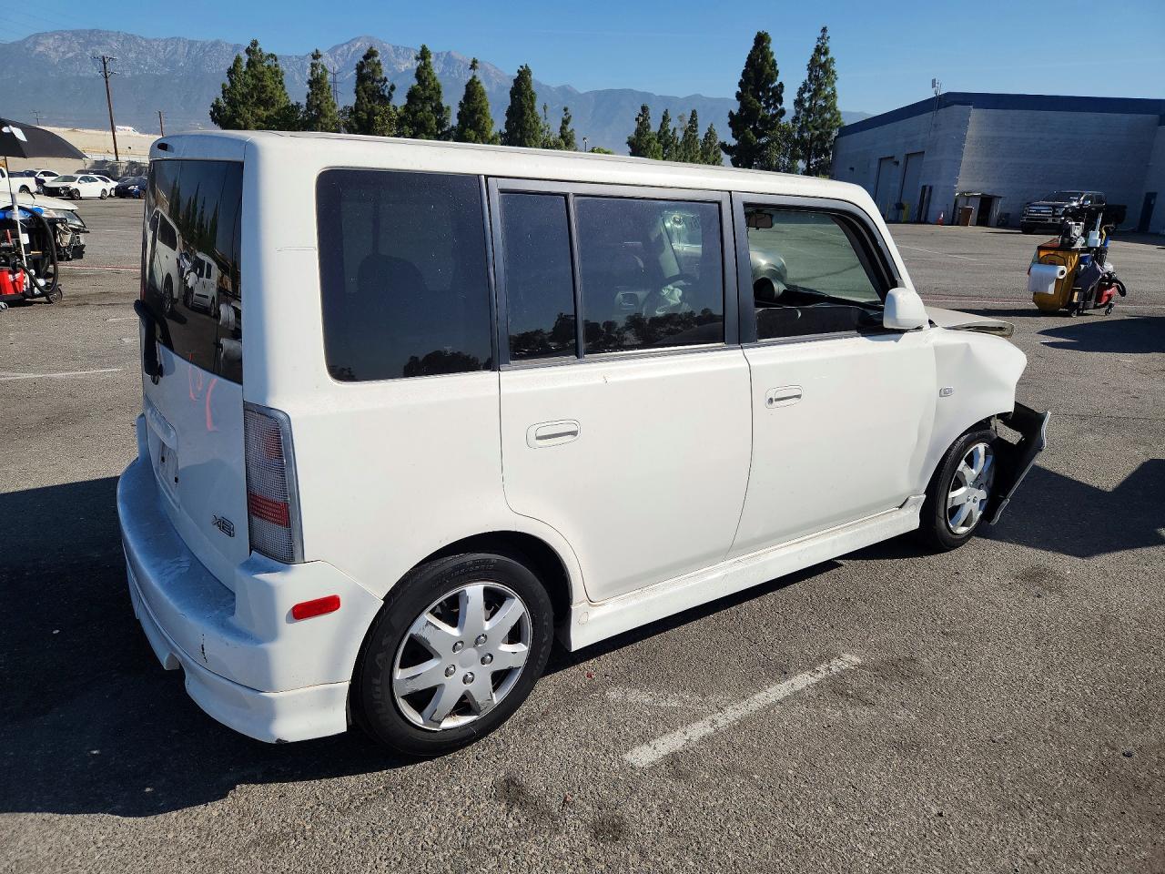 2006 Toyota Scion Xb Белый vin: JTLKT324X64121190