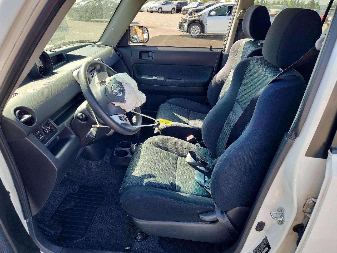 2006 Toyota Scion Xb Белый vin: JTLKT324X64121190