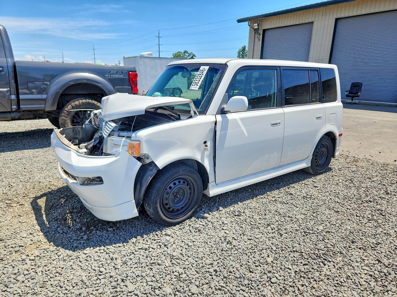 2005 Toyota Scion Xb White vin: JTLKT334150215320