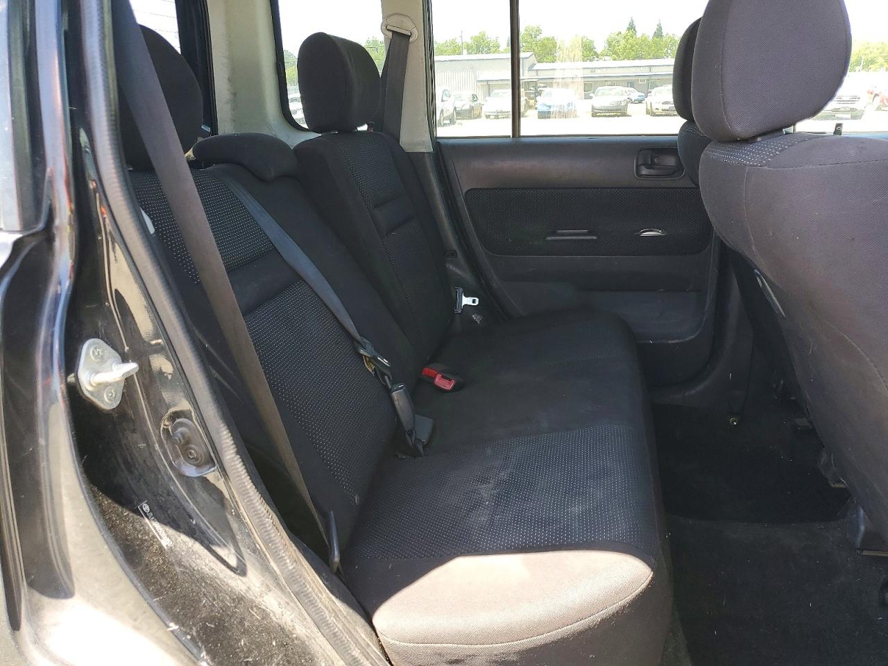 2005 Toyota Scion Xb Blue vin: JTLKT334250206853