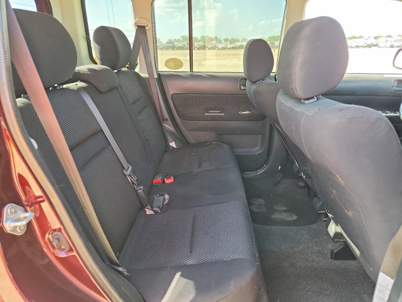 2005 Toyota Scion Xb Maroon vin: JTLKT334254004295