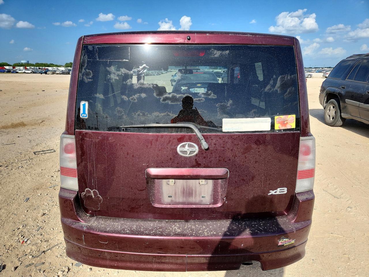 2005 Toyota Scion Xb Maroon vin: JTLKT334254004295