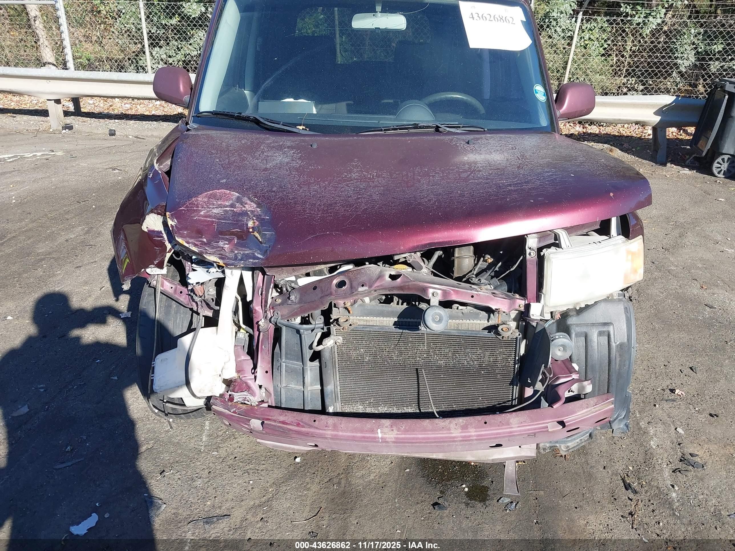 2004 Scion Xb   Purple vin: JTLKT334340147651