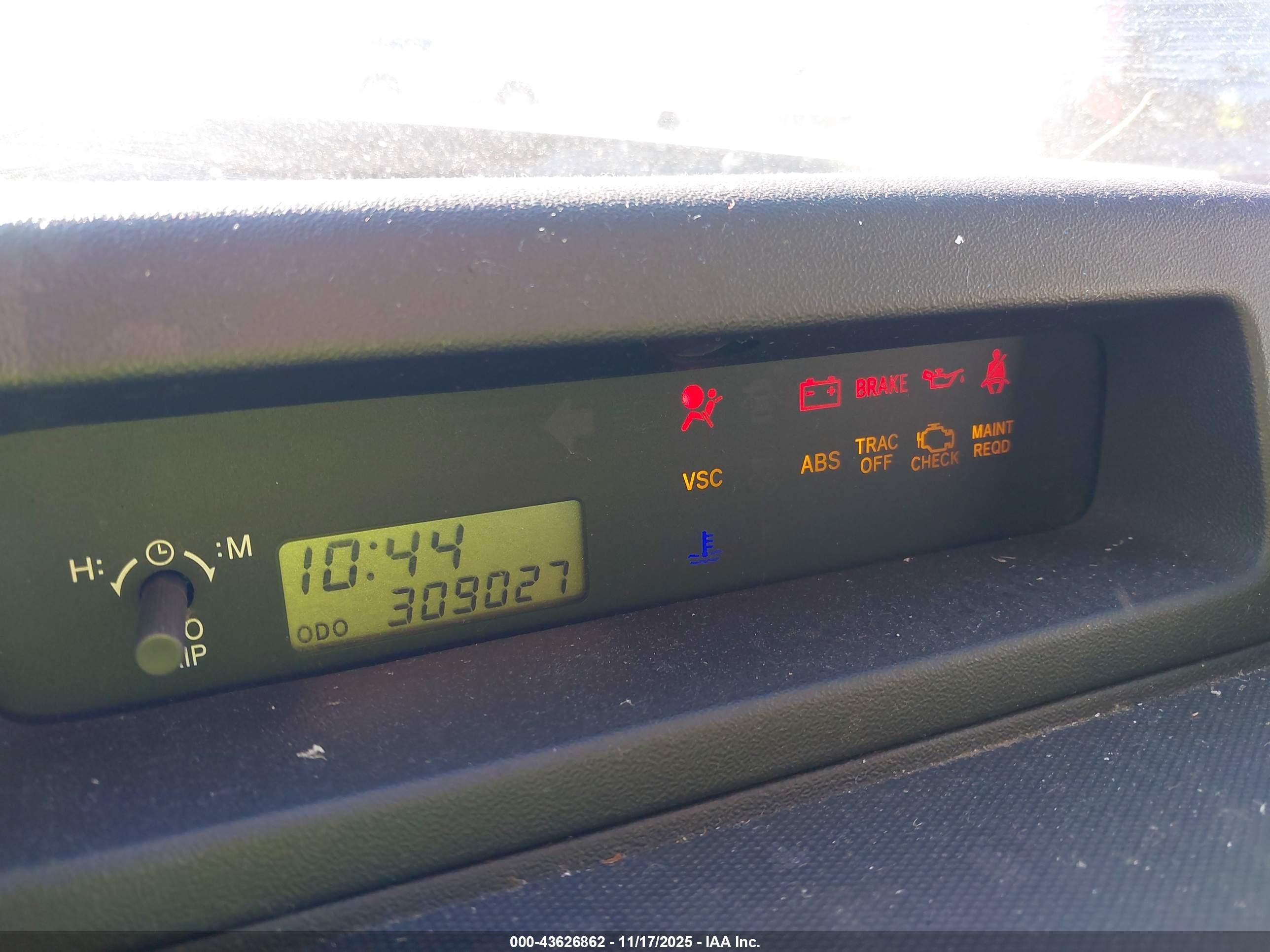 2004 Scion Xb   Purple vin: JTLKT334340147651